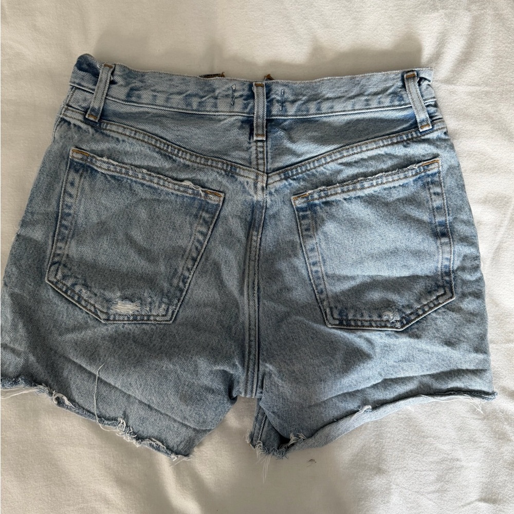 Agolde Riley Shorts in Groove - Picture 4 of 5